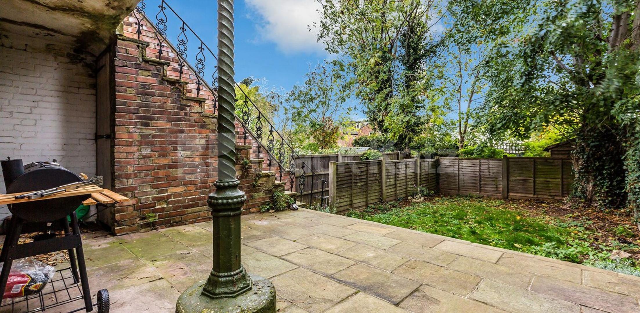 			Beautiful Garden Property !, 2 Bedroom, 1 bath, 1 reception Ground Floor Flat			 Barnard Hill, Muswell Hill