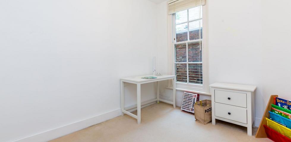 			Beautiful Garden Property !, 2 Bedroom, 1 bath, 1 reception Ground Floor Flat			 Barnard Hill, Muswell Hill