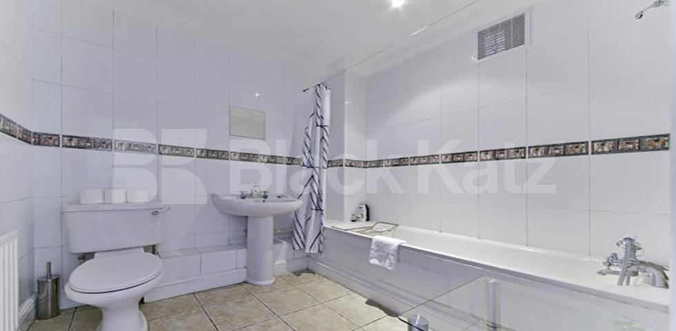 			Balcony Property, 2 Bedroom, 1 bath, 1 reception Apartment			 Baring Street , DE BEAUVOIR TOWN N1