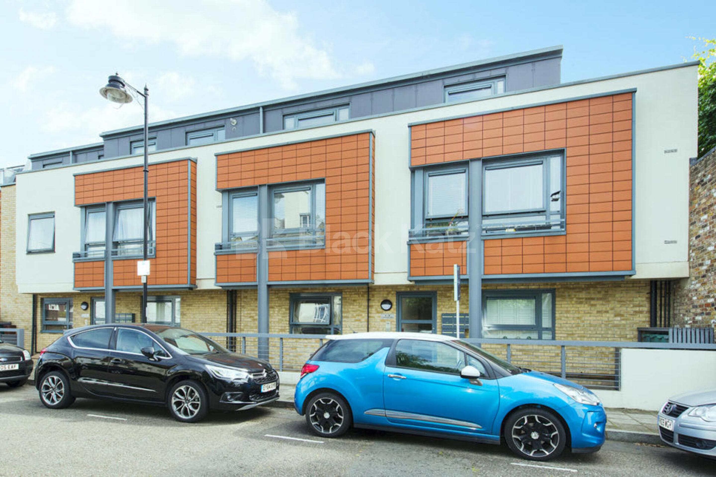 Spacious Two Double Apartment with Roof Terrace on Barnsbury Grove, N7 Barnsbury Grove, Barnsbury N7