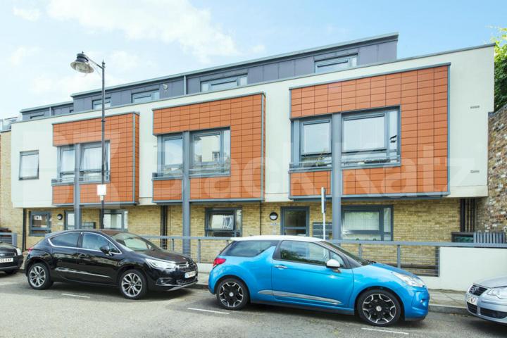Spacious Two Double Apartment with Roof Terrace on Barnsbury Grove, N7 Barnsbury Grove, Barnsbury