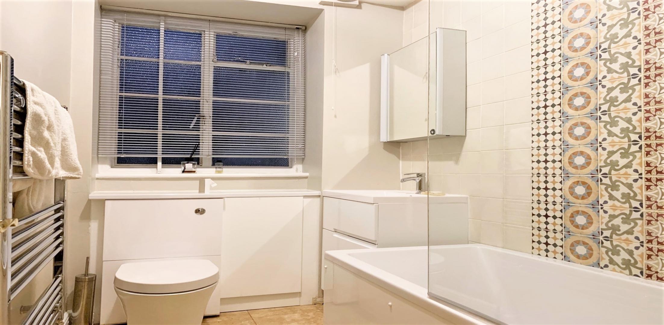 			2 Bedroom, 1 bath, 1 reception Flat			 Kingswood Court, West End Lane, WEST HAMPSTEAD