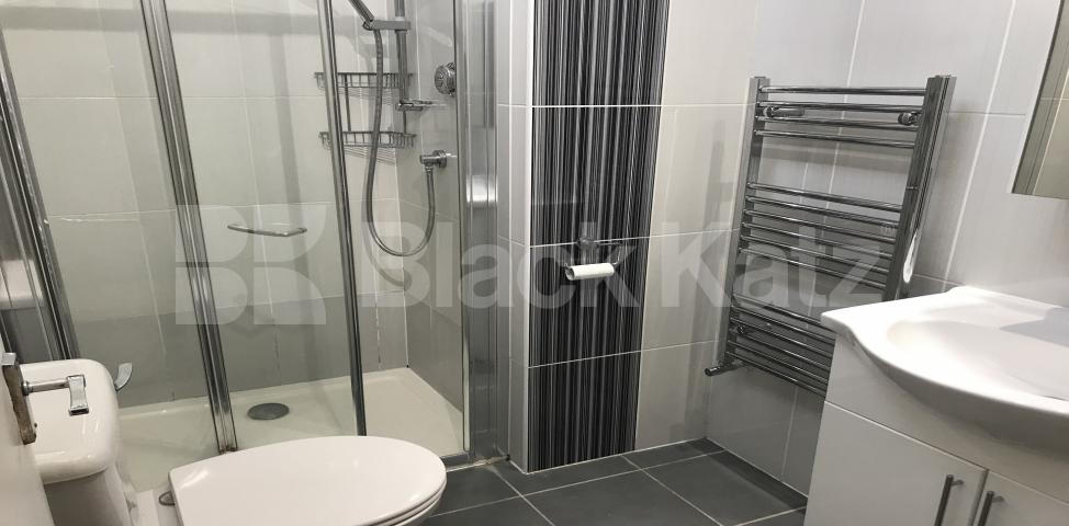 			LET , 4 Bedroom, 1 bath, 1 reception House			 Clarence Avenue, Clapham Park