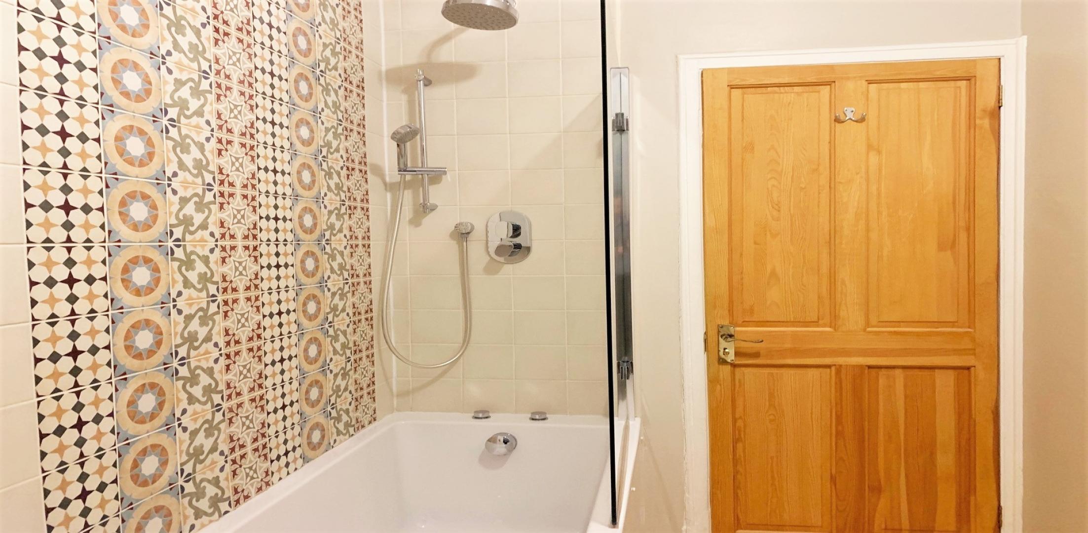 			2 Bedroom, 1 bath, 1 reception Flat			 Kingswood Court, West End Lane, WEST HAMPSTEAD