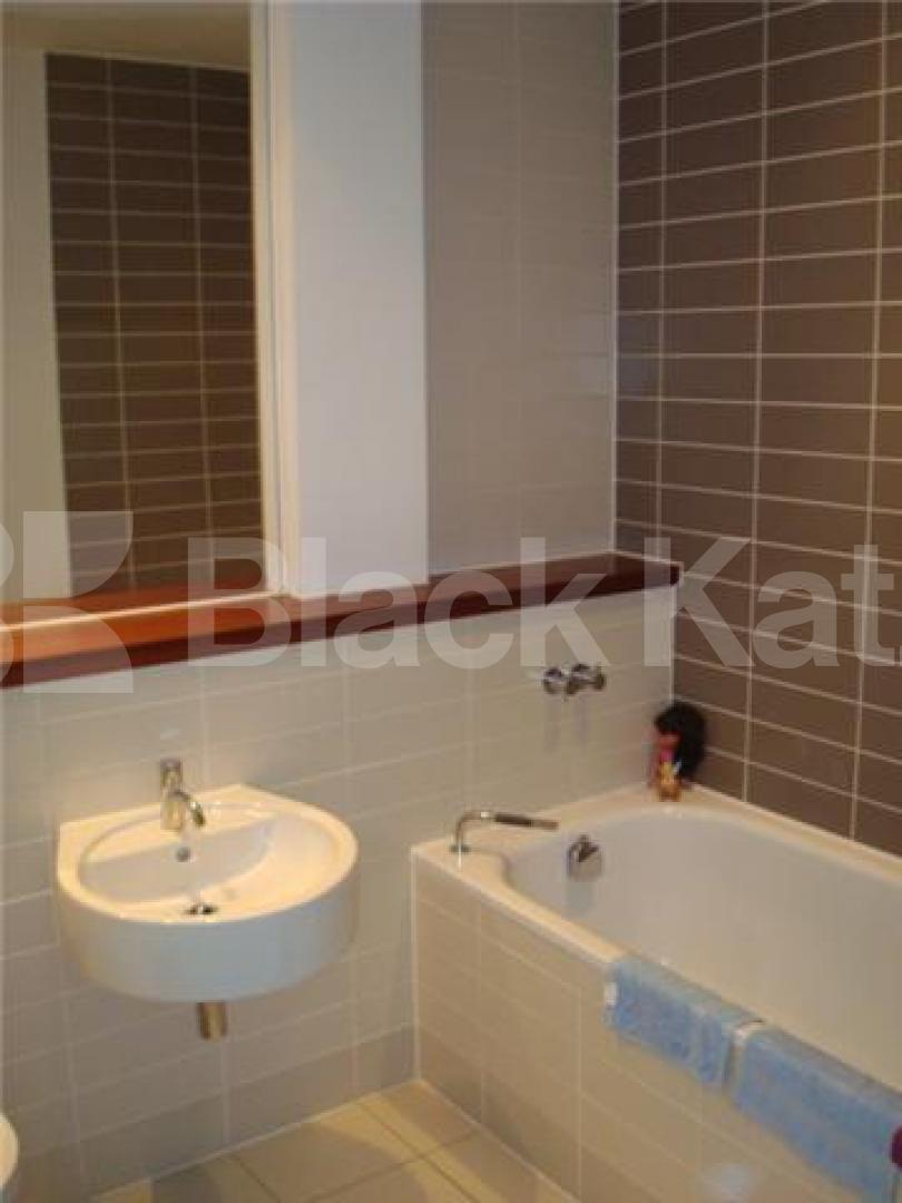 			New Instruction, 2 Bedroom, 1 bath, 1 reception Flat			 Pentonville Road, ANGEL / KINGS CROSS / ISLINGTON