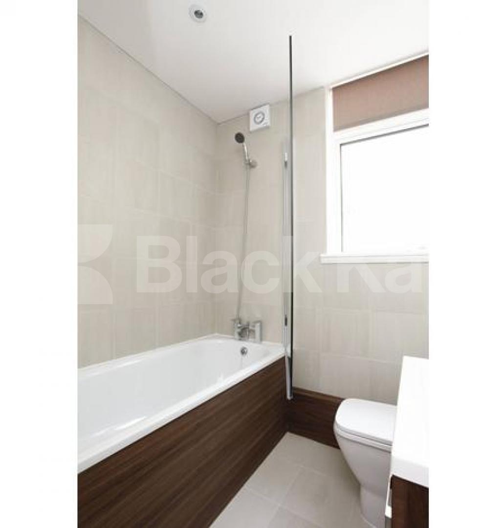 			LUXURY 2 BED BY REGENTS PARK!, 2 Bedroom, 1 bath, 1 reception Flat			 Mackennal Street, REGENTS PARK