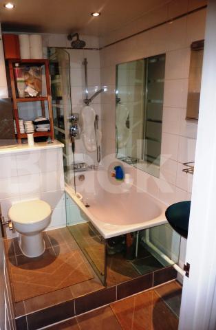 			NEW INSTRUCTION!, 2 Bedroom, 1 bath, 1 reception Flat			 Mercers Road, TUFNELL PARK