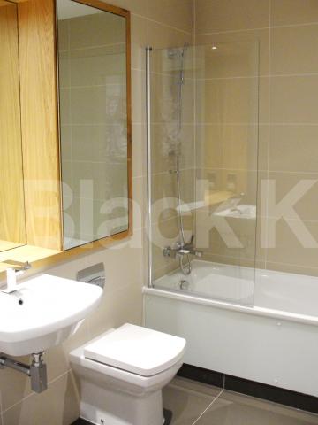 			LET, 2 Bedroom, 1 bath, 1 reception Apartment			 Beacon Point,Dowells Street, Greenwich