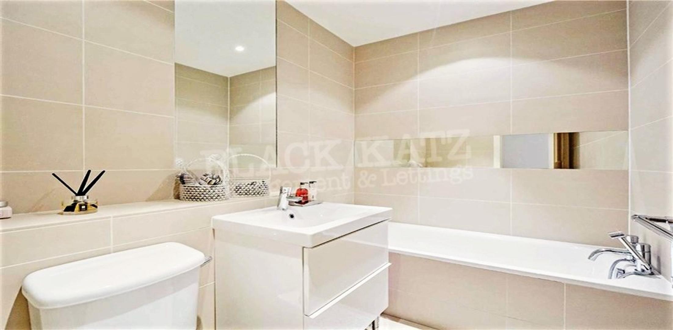 			2 Bedroom, 1 bath, 1 reception Apartment			 Lancaster Grove, BELSIZE PARK NW3