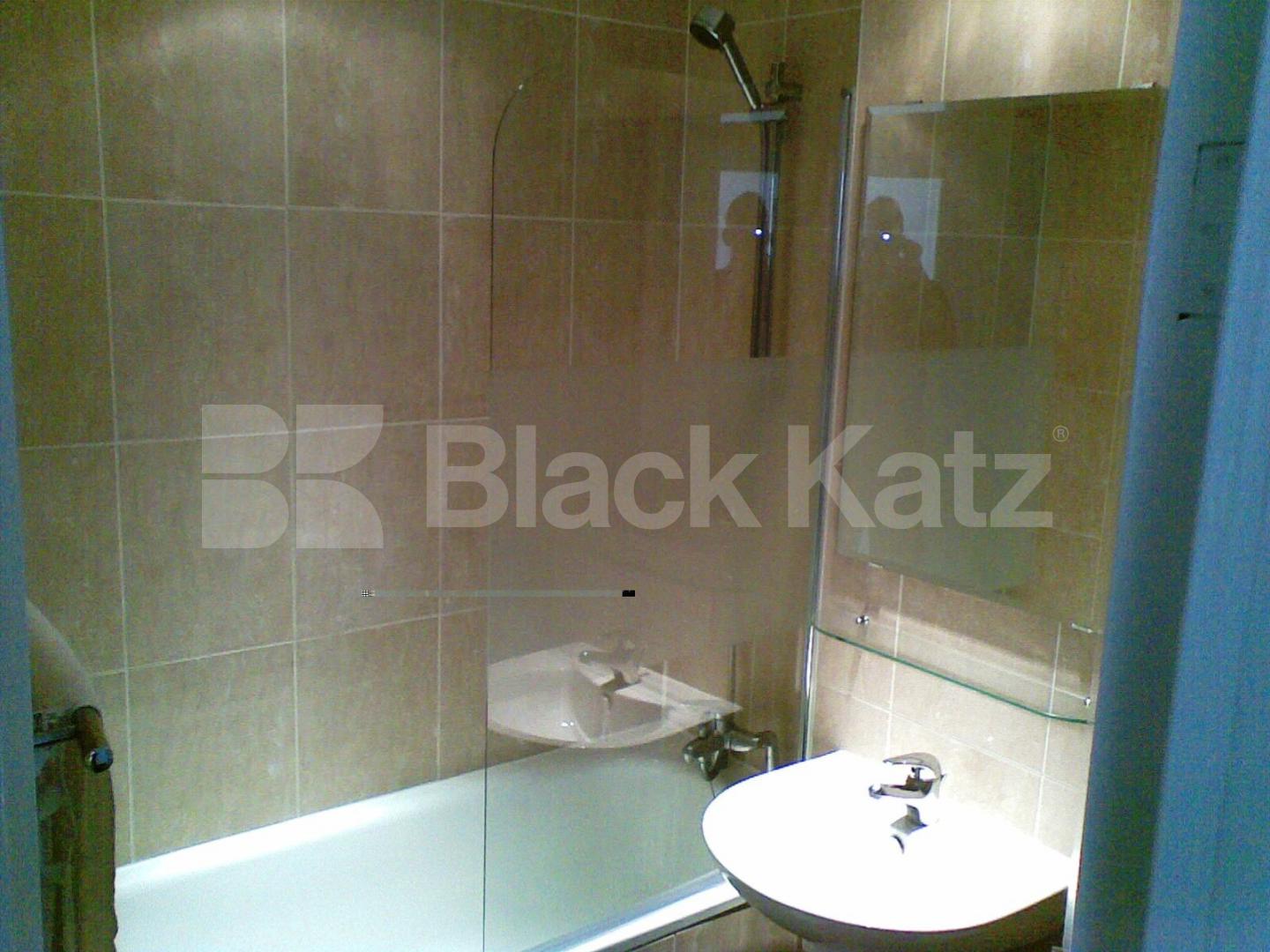 			Stunning New instruction!!!, 3 Bedroom, 1 bath, 1 reception Flat			 Barker drive, CAMDEN