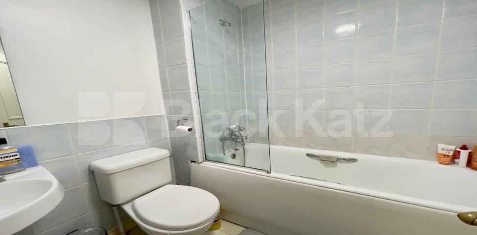 			LET  , 1 Bedroom, 1 bath, 1 reception Apartment			 Churton Street, Pimlico