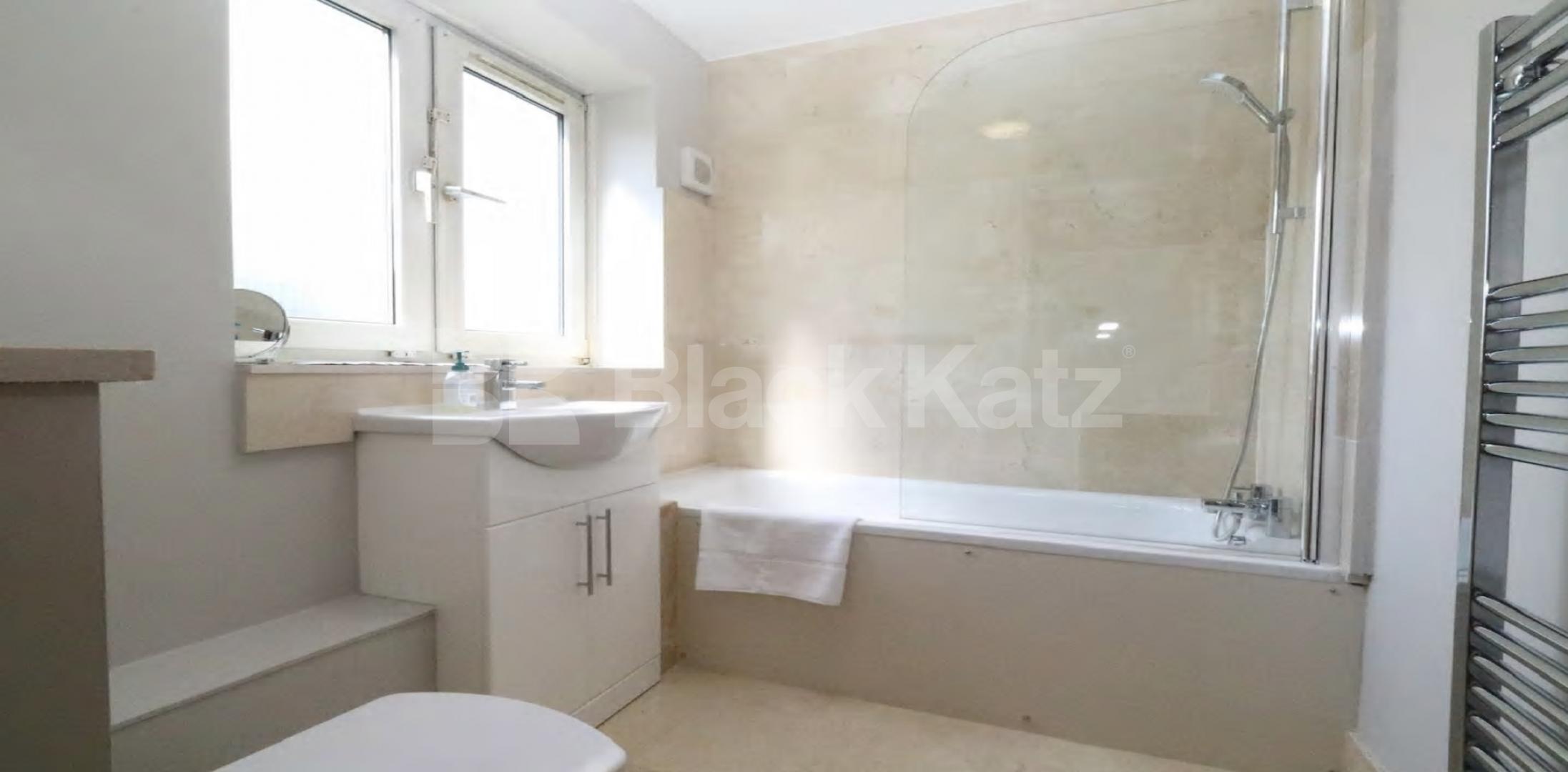 			NEW INSTRUCTION ALL BILLS INCLUDED, 5 Bedroom, 1 bath, 1 reception Apartment			 Deeley Road, Stockwell/Battersea