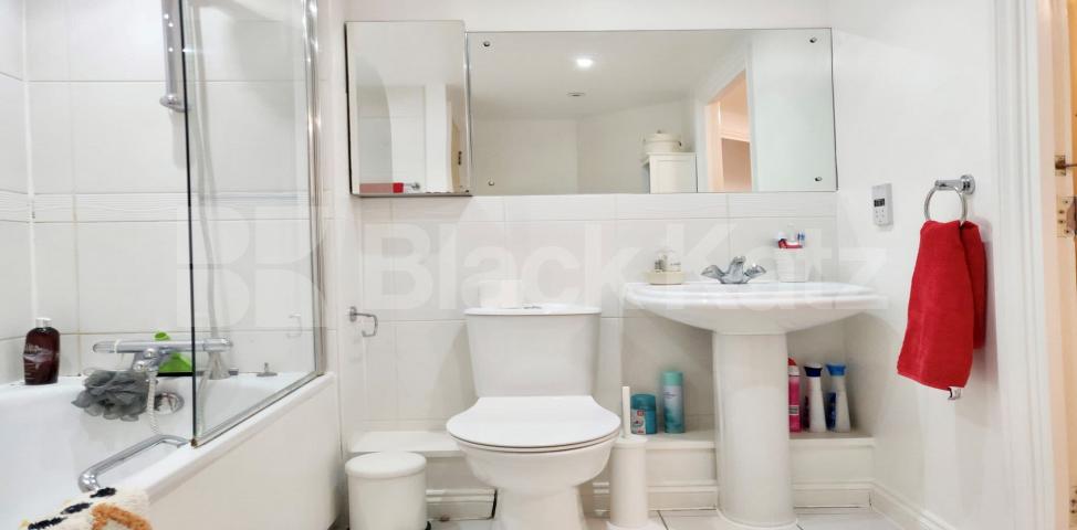 			NEW INSTRUCTION, 1 Bedroom, 1 bath, 1 reception Apartment			 Longstone Court - Great Dover Street, Borough/London Bridge