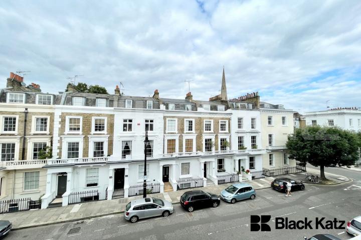 Stunning apartment marring period charm with modern living Alderney Street, Pimlico 