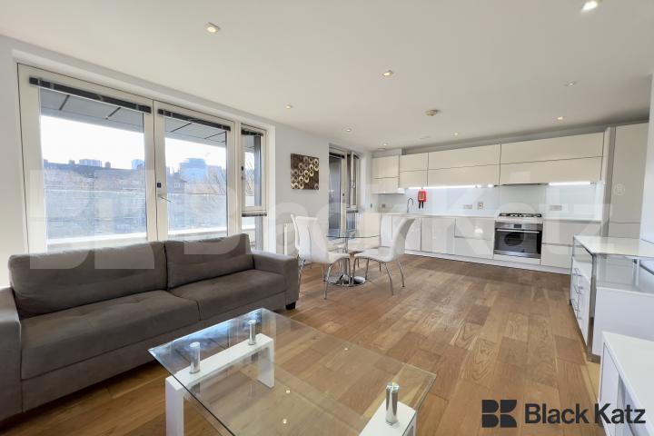 Luxury, generous apartment moments from Brick Lane  Cityscape Apartments, Spitafields