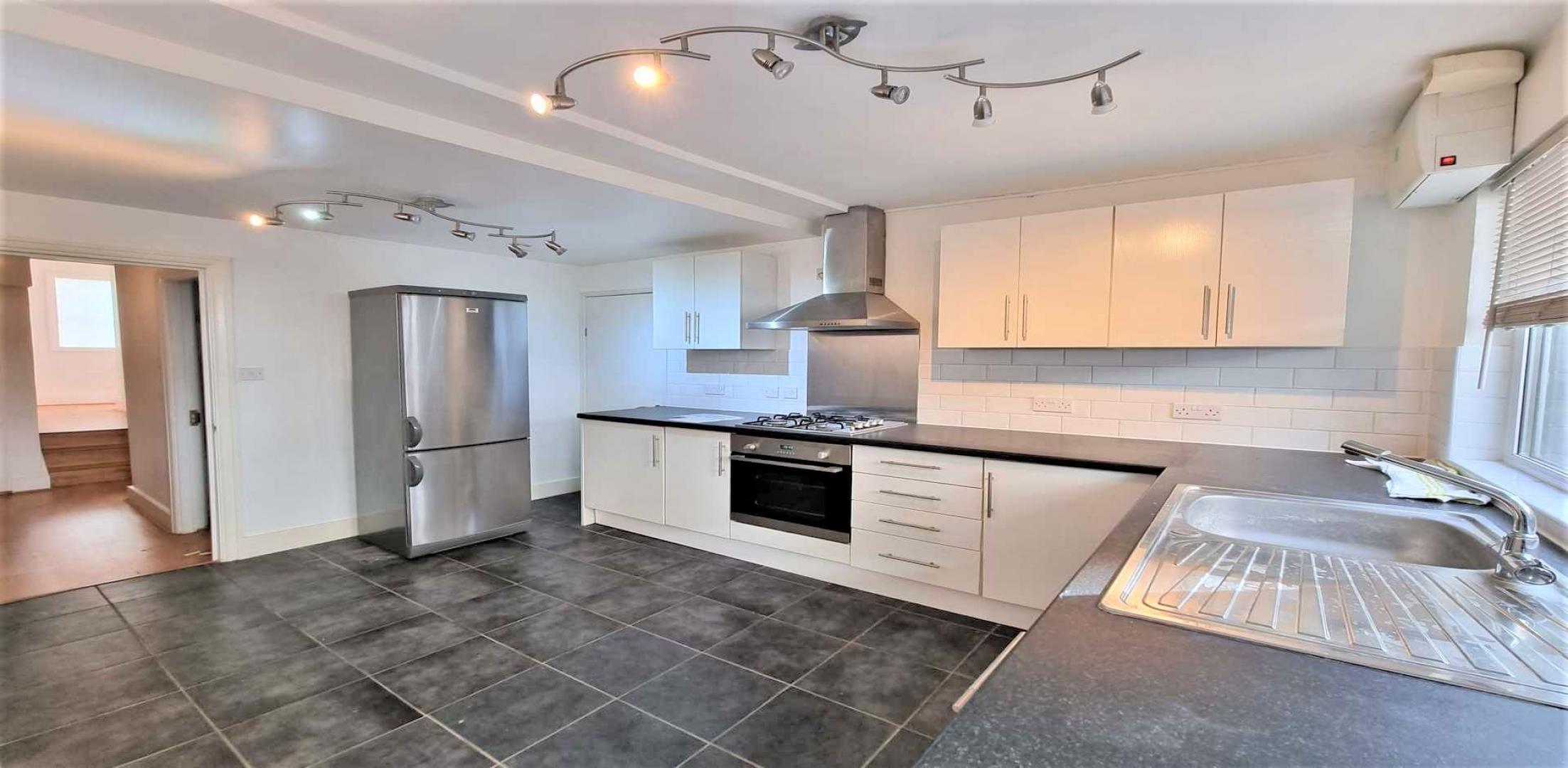 			1 Bedroom, 1 bath, 1 reception Flat			 Cotleigh Road, WEST HAMPSTEAD
