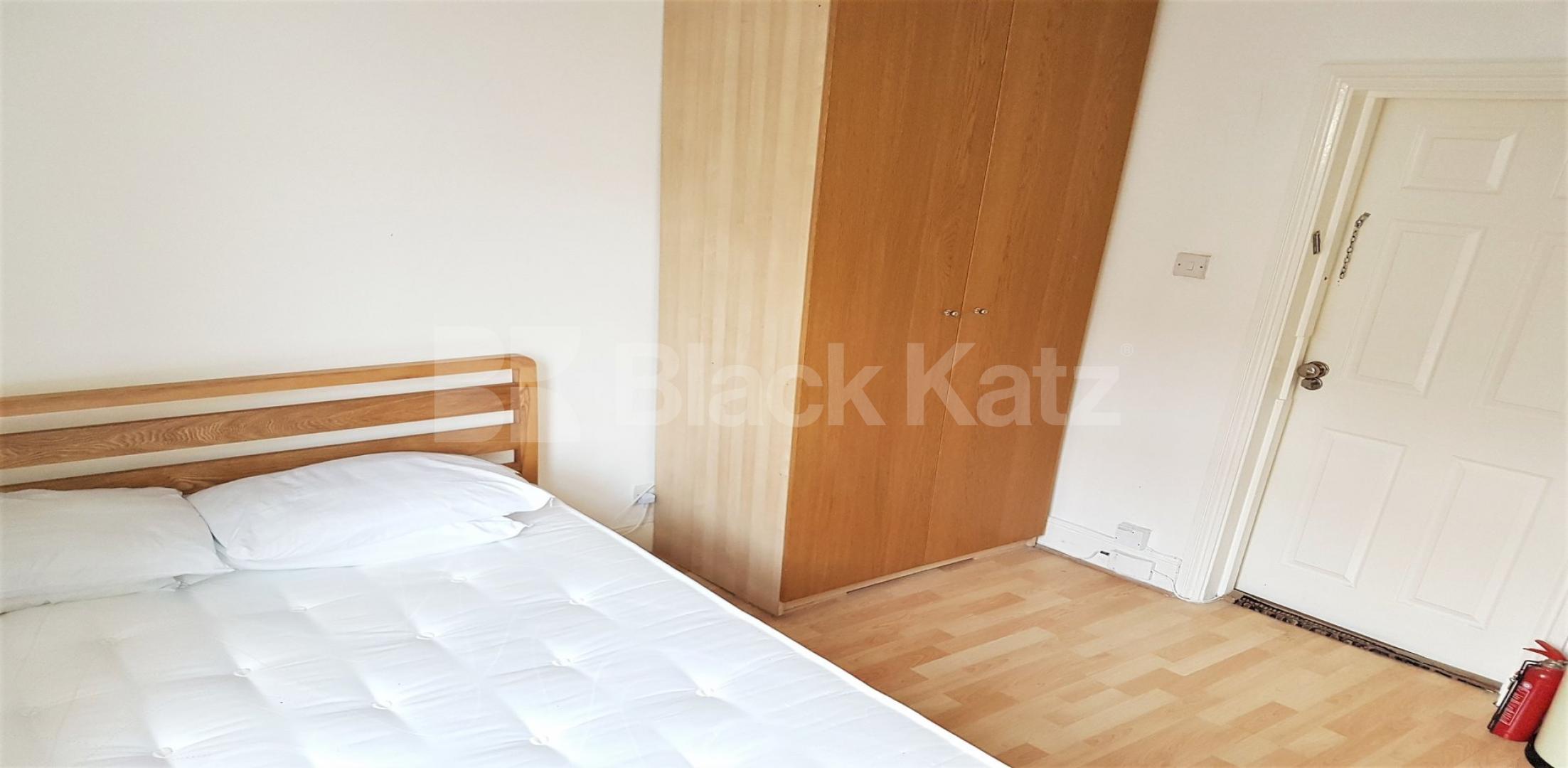 			NEW INSTRUCTION, Studio Apartment, 1 bath, 1 reception Flat			 Birch Grove , ACTON 