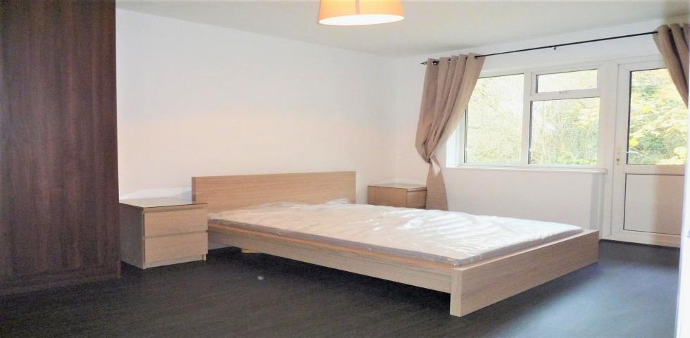 			2 Bedroom, 1 bath, 1 reception Flat			 Sterling Avenue, EDGWARE