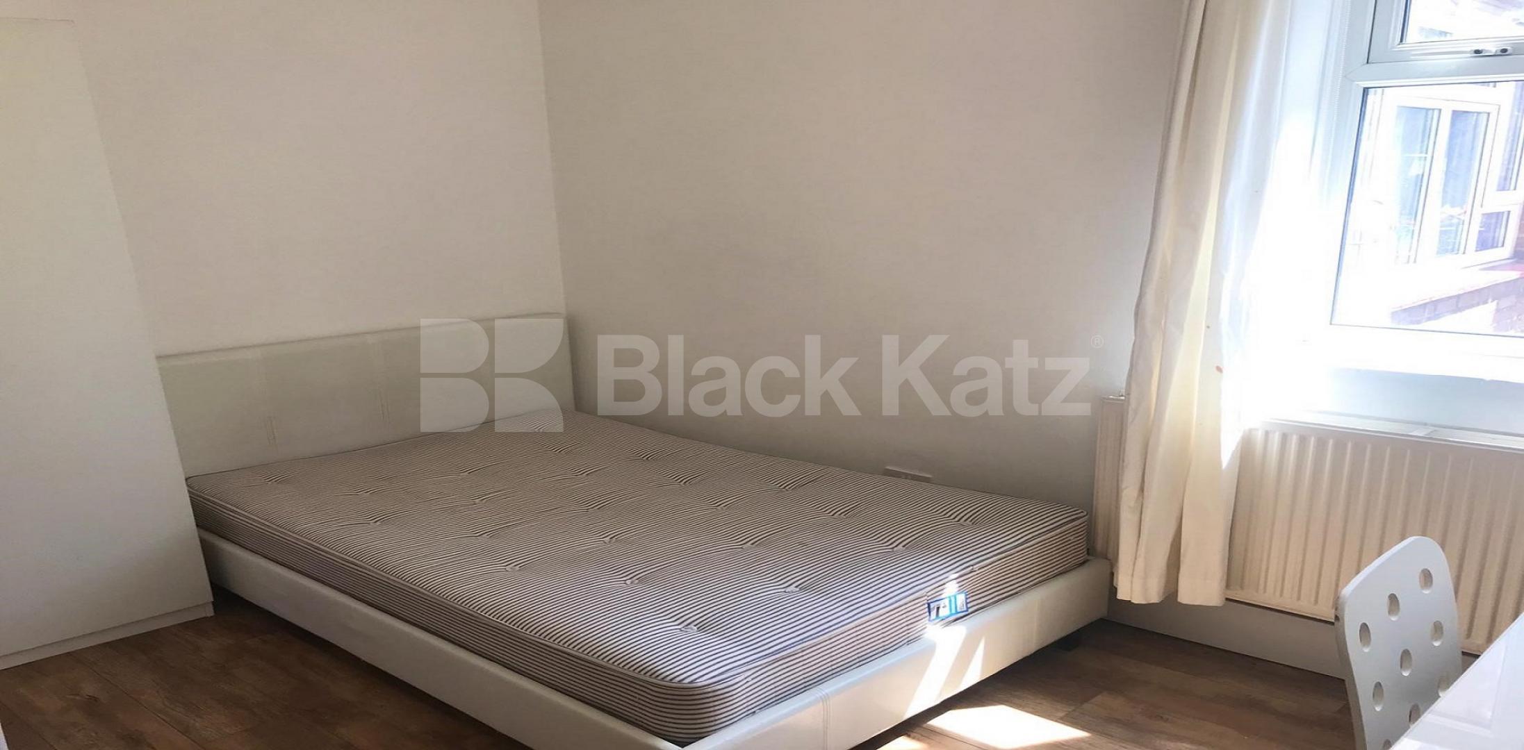 			LET , 4 Bedroom, 1 bath, 1 reception Apartment			 Redcross Way, London Bridge/Borough 