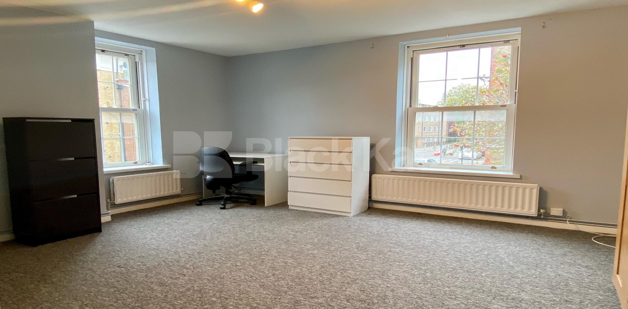 			LET , 3 Bedroom, 1 bath, 1 reception Apartment			 Kennings Way, Kennington