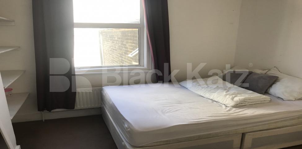 			LET , 4 Bedroom, 1 bath, 1 reception Apartment			 Queenstown Road, Battersea Park