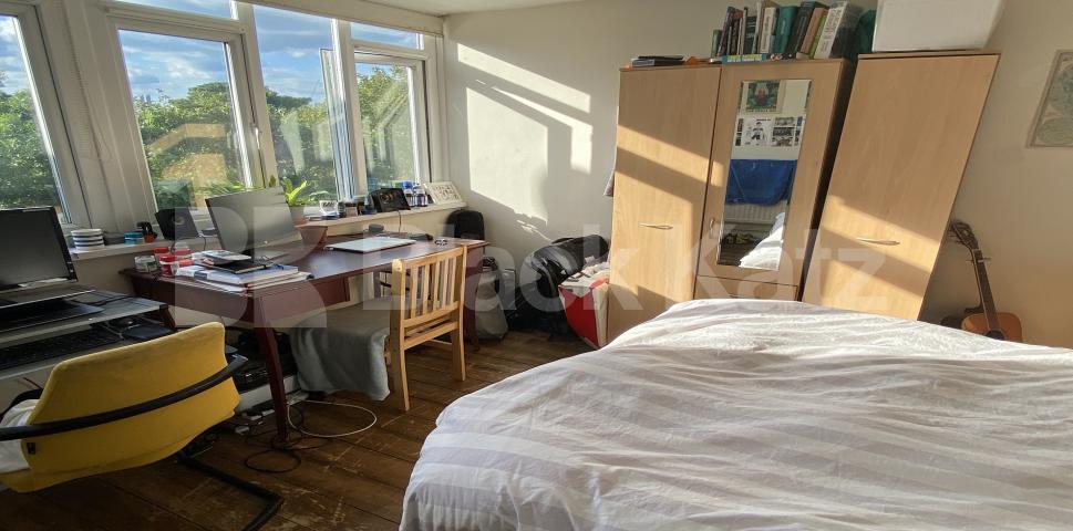 			NEW INSTRUCTION, 5 Bedroom, 1 bath, 1 reception Apartment			 Blore Close, Stockwell 