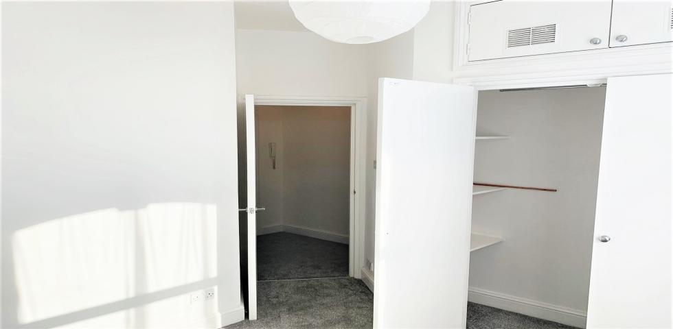 			2 Bedroom, 1 bath, 1 reception Flat			 Harrow Road, WESTBOURNE PARK 