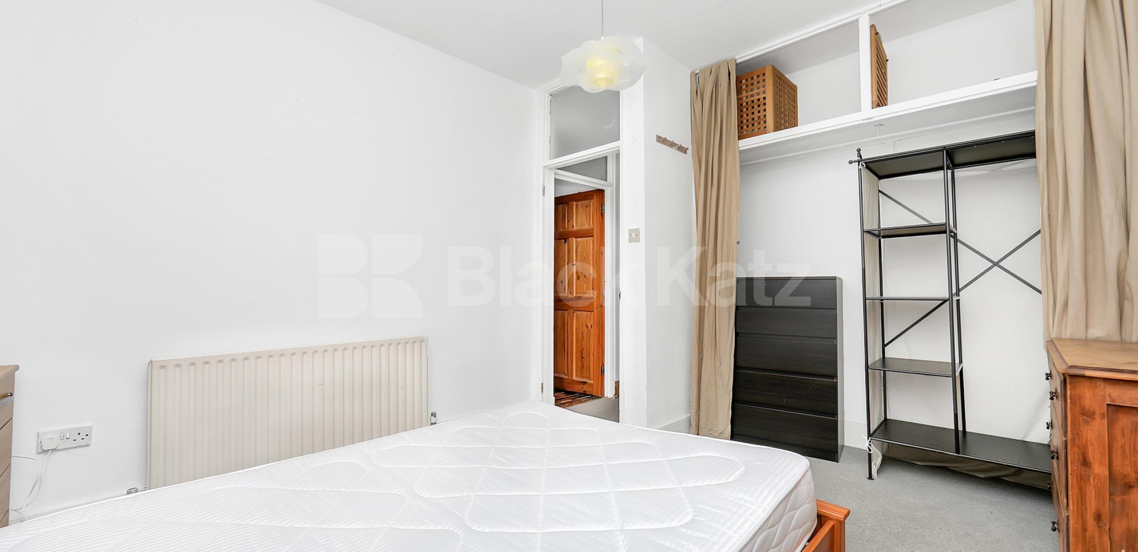 			LET , 2 Bedroom, 1 bath, 1 reception Apartment			 Ambergate Street , Kennington 