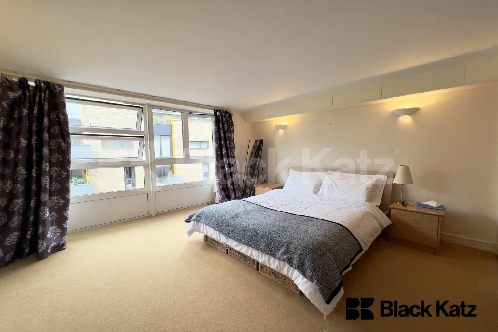 Duplex one bedroomed apartment which Includes Residents Parking & Water Rates Florin Court. Tanner Street, London Bridge 