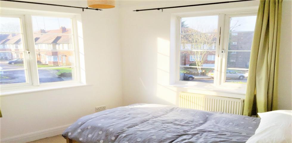 			2 Bedroom, 1 bath, 1 reception Flat			 Nether Street, FINCHLEY CENTRAL
