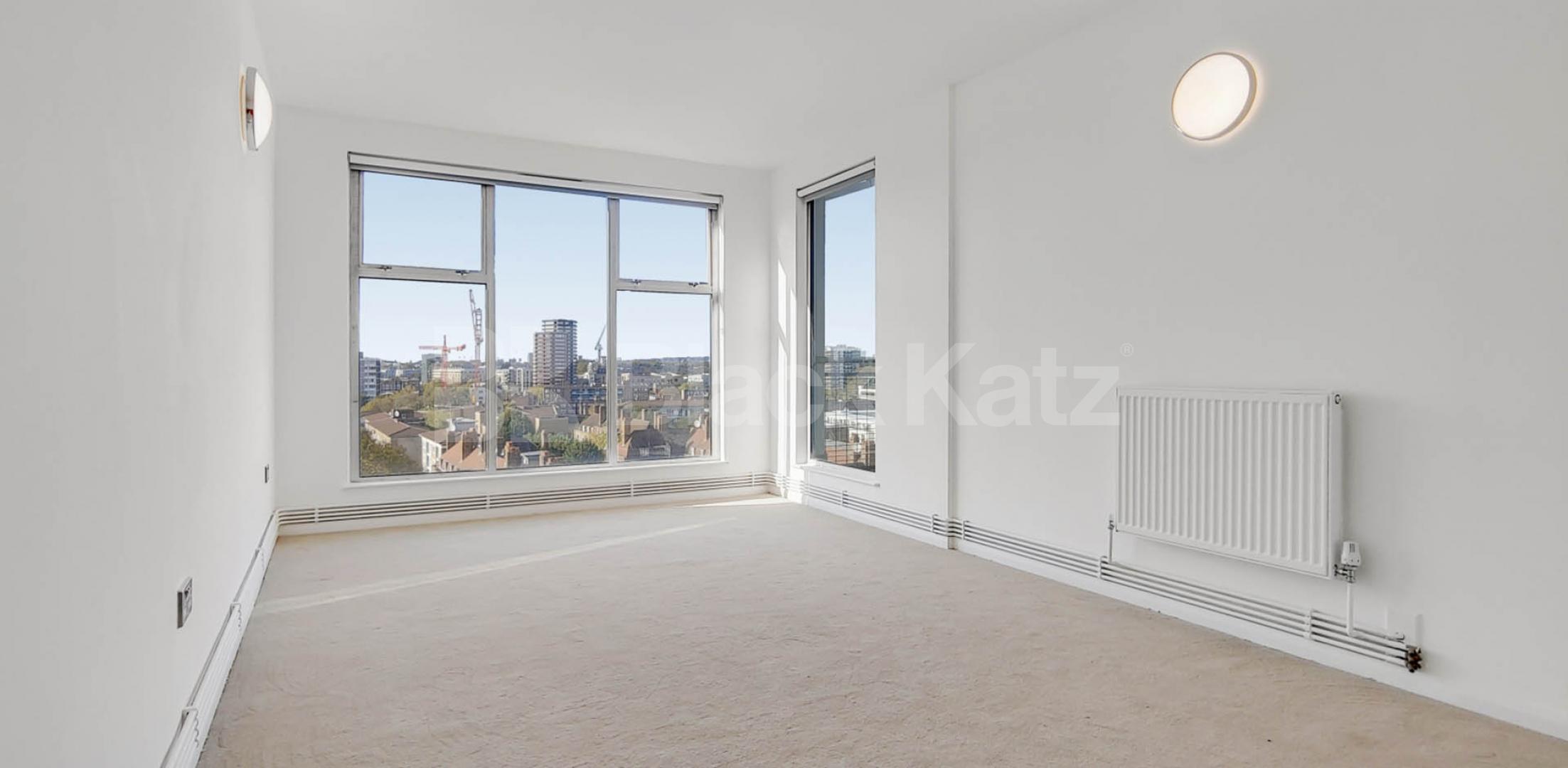 			2 Bedroom, 1 bath, 1 reception Flat			 Kingsland Road, ISLINGTON E8