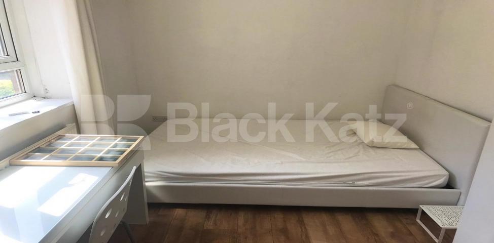 			LET , 4 Bedroom, 1 bath, 1 reception Apartment			 Redcross Way, London Bridge/Borough 