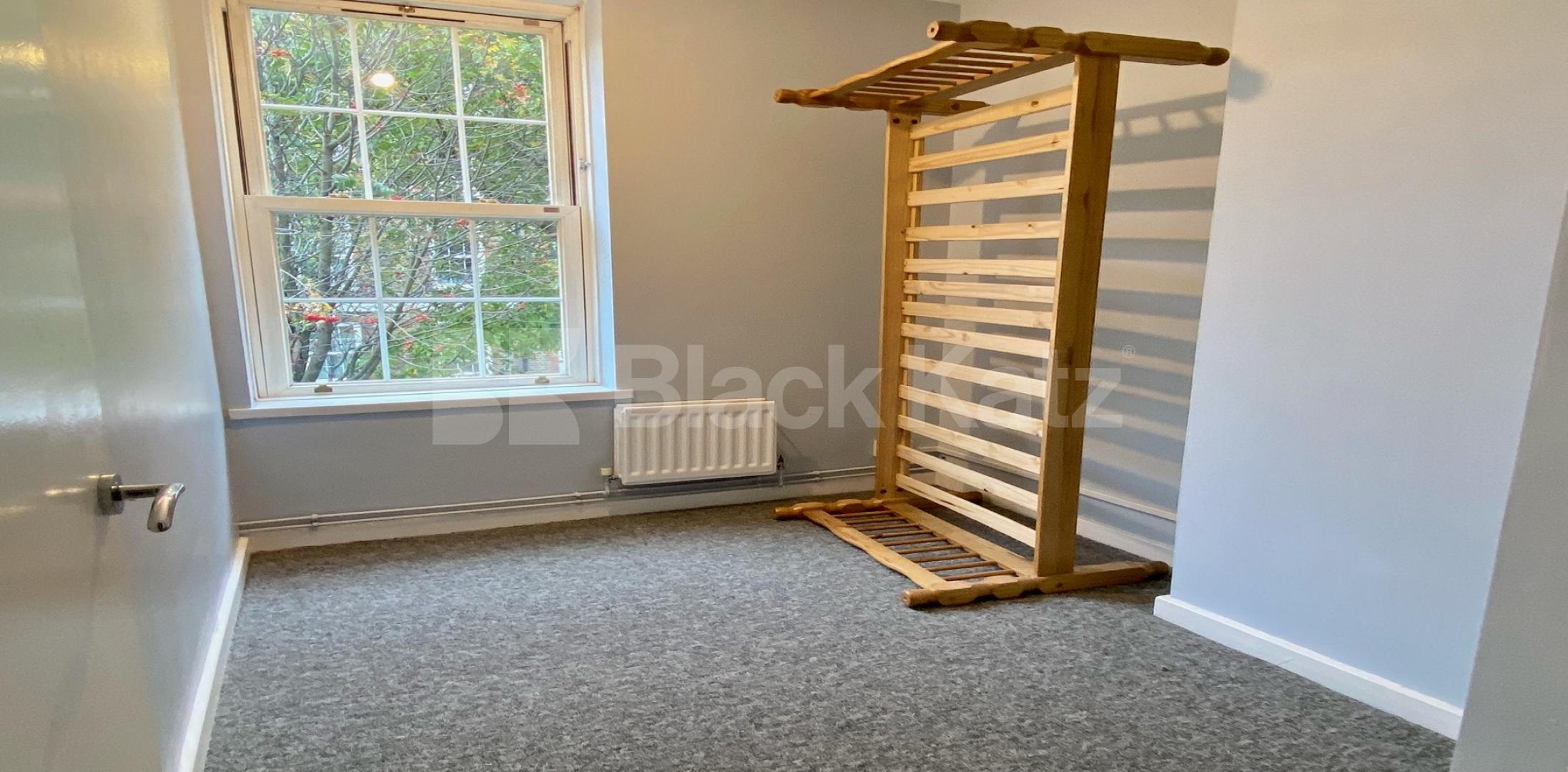 			LET , 3 Bedroom, 1 bath, 1 reception Apartment			 Kennings Way, Kennington