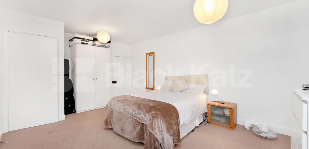 			UNDER OFFER , 1 Bedroom, 1 bath, 1 reception Apartment			 Stonhouse Street, Clapham High Street