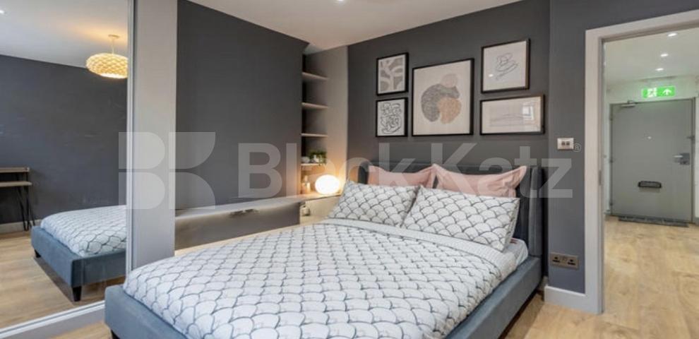 			LET , 3 Bedroom, 1 bath, 1 reception Apartment			 Whites Grounds Estate, London Bridge