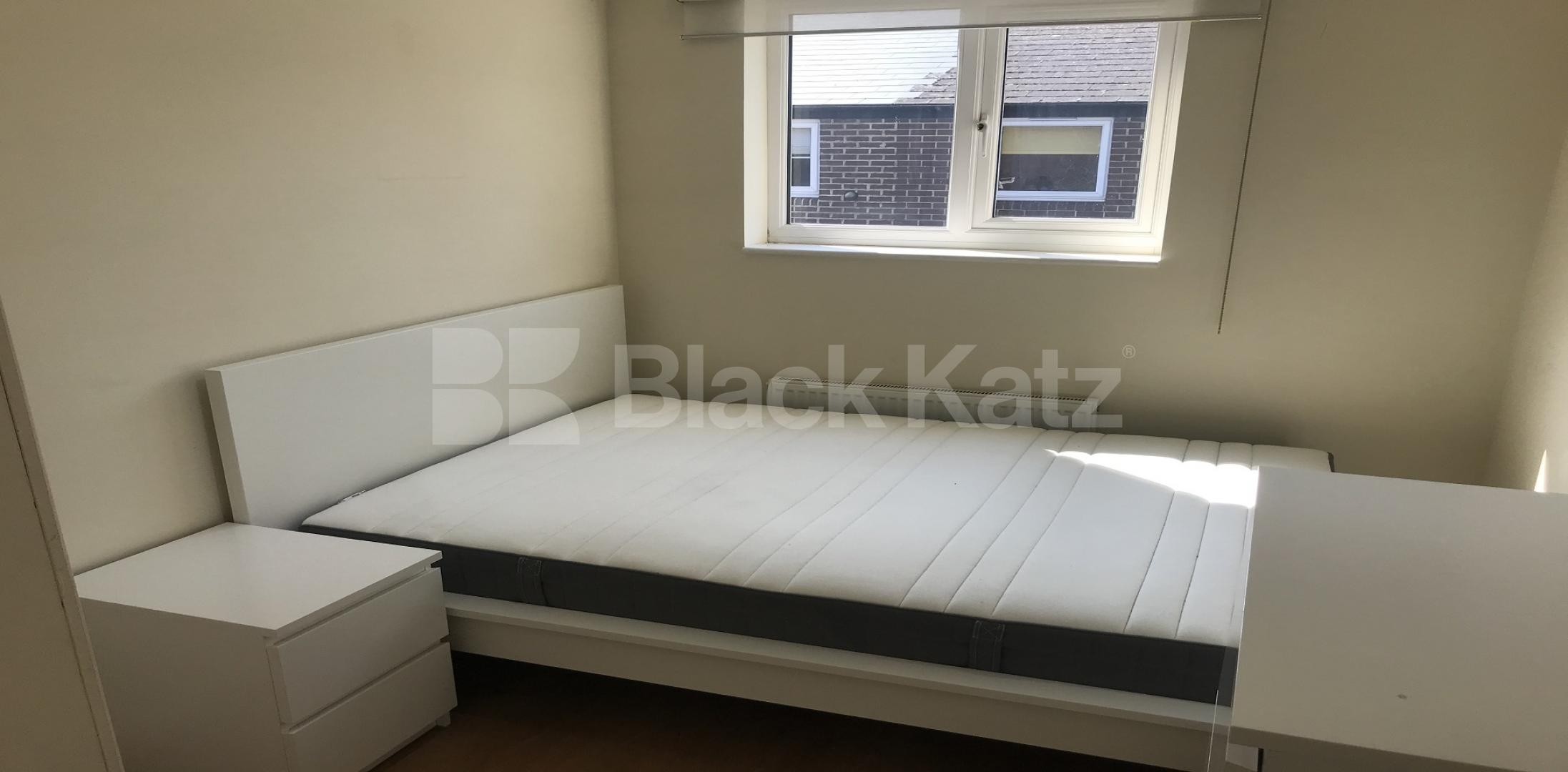 			LET , 4 Bedroom, 1 bath, 1 reception House			 Clarence Avenue, Clapham Park