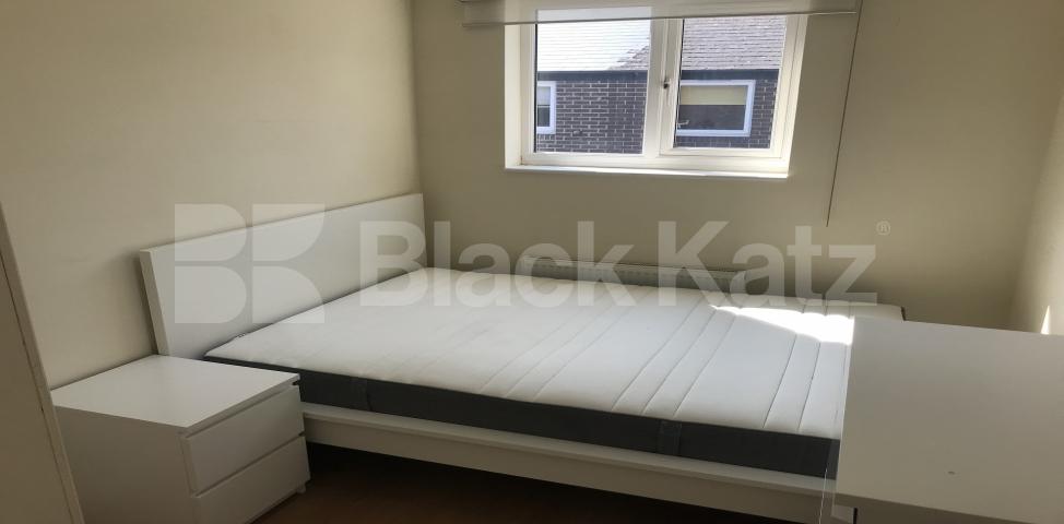 			LET , 4 Bedroom, 1 bath, 1 reception House			 Clarence Avenue, Clapham Park