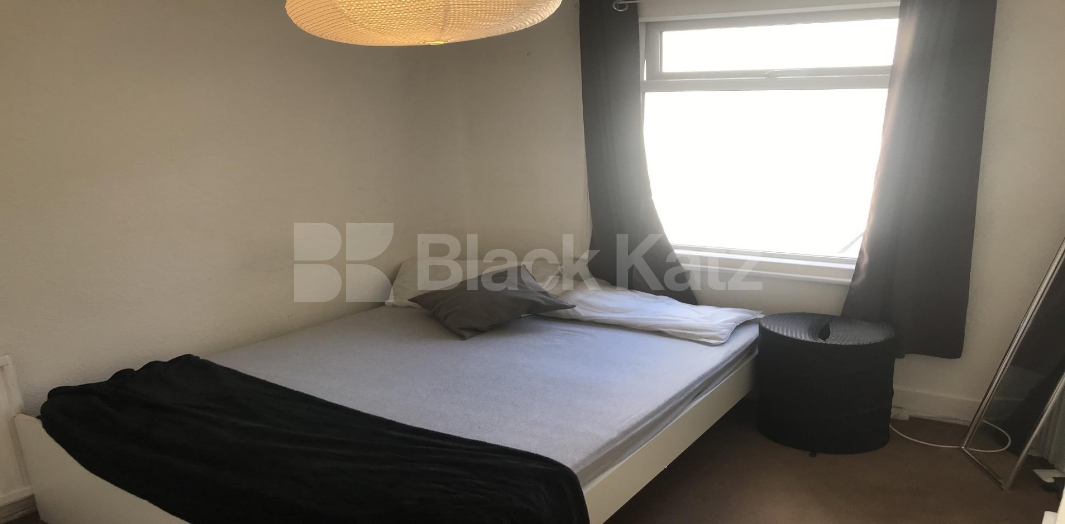 			LET , 4 Bedroom, 1 bath, 1 reception Apartment			 Queenstown Road, Battersea Park