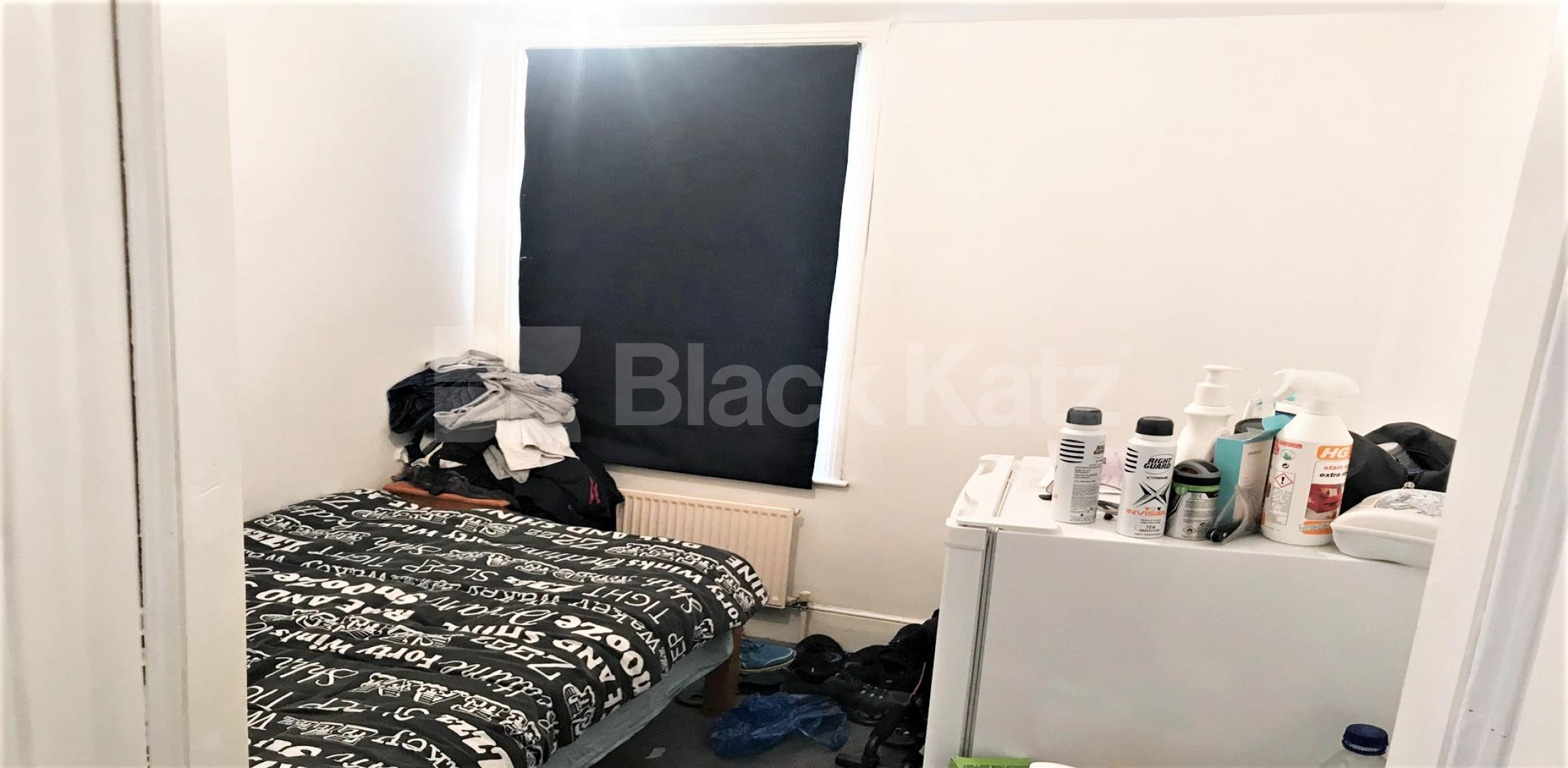 			3 Bedroom, 1 bath, 1 reception Flat			 Ormiston Grove, SHEPHERDS BUSH