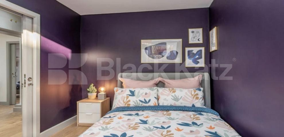 			LET , 3 Bedroom, 1 bath, 1 reception Apartment			 Whites Grounds Estate, London Bridge