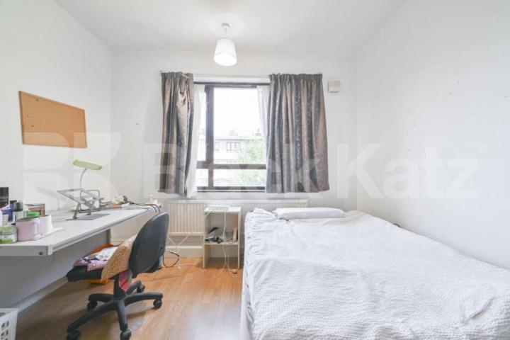 Zone 1 located 2 bedroom perfect for Students and young professionals  Cromer Street, Kings Cross