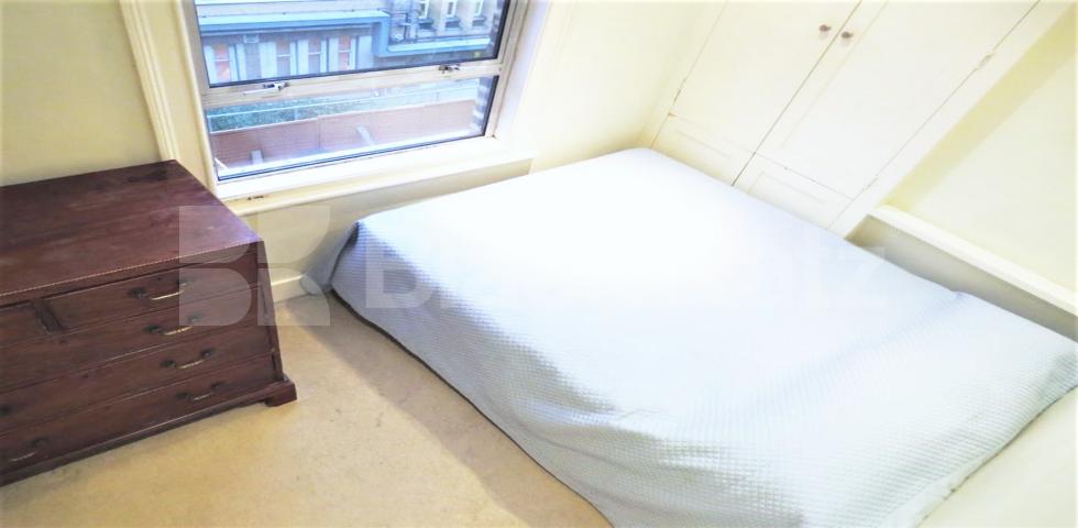 			1 Bedroom, 1 bath, 1 reception Flat			 Minford Gardens, SHEPHERDS BUSH