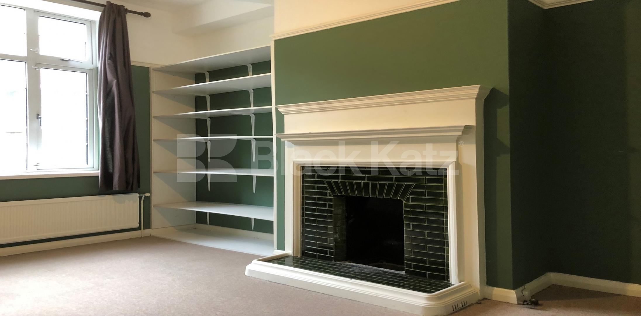 			UNDER OFFER , 3 Bedroom, 1 bath, 1 reception Ground Floor Flat			 St Paul`s Vicarage - Kipling Street, Borough/London Bridge