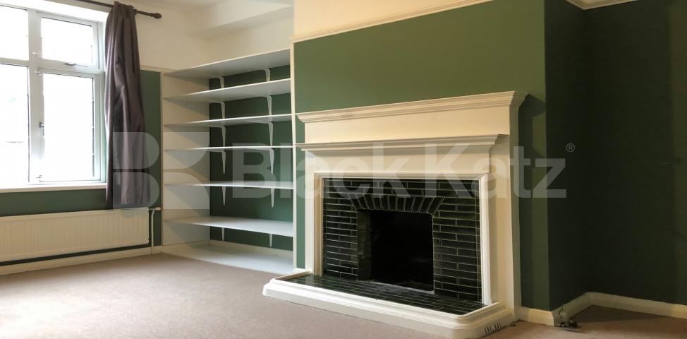 			UNDER OFFER , 3 Bedroom, 1 bath, 1 reception Ground Floor Flat			 St Paul`s Vicarage - Kipling Street, Borough/London Bridge