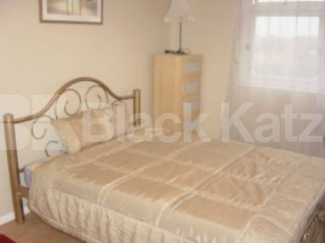 			2 Bedroom, 1 bath, 1 reception Flat			 Font Hills, EAST FINCHLEY