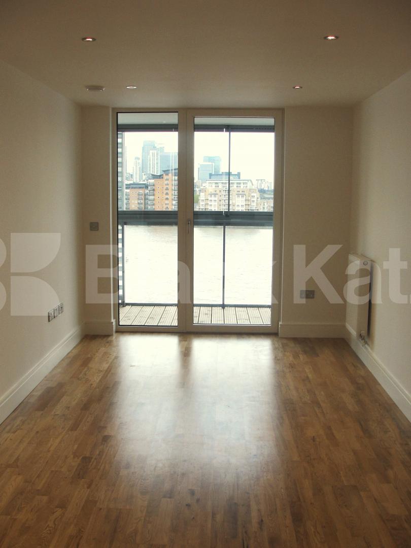 			LET, 2 Bedroom, 1 bath, 1 reception Apartment			 Beacon Point,Dowells Street, Greenwich