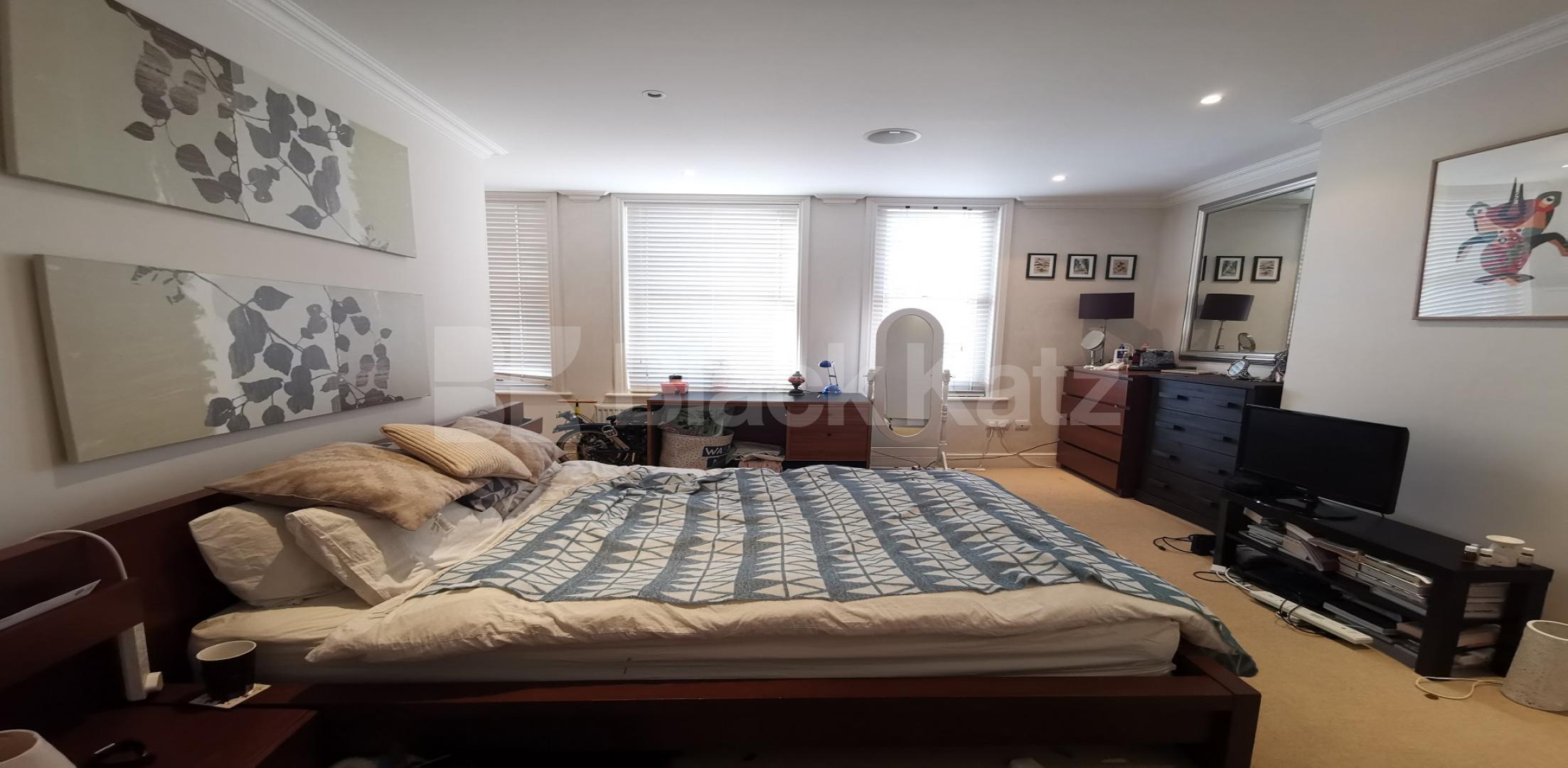 			UNDER OFFER, 2 Bedroom, 1 bath, 1 reception Apartment			 Balham High Road, Balham