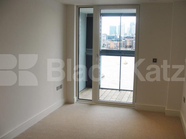			LET, 2 Bedroom, 1 bath, 1 reception Apartment			 Beacon Point,Dowells Street, Greenwich