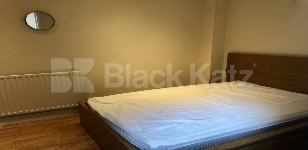 			LET , 4 Bedroom, 2 bath, 2 reception Apartment			 Walworth Road, Elephant and Castle