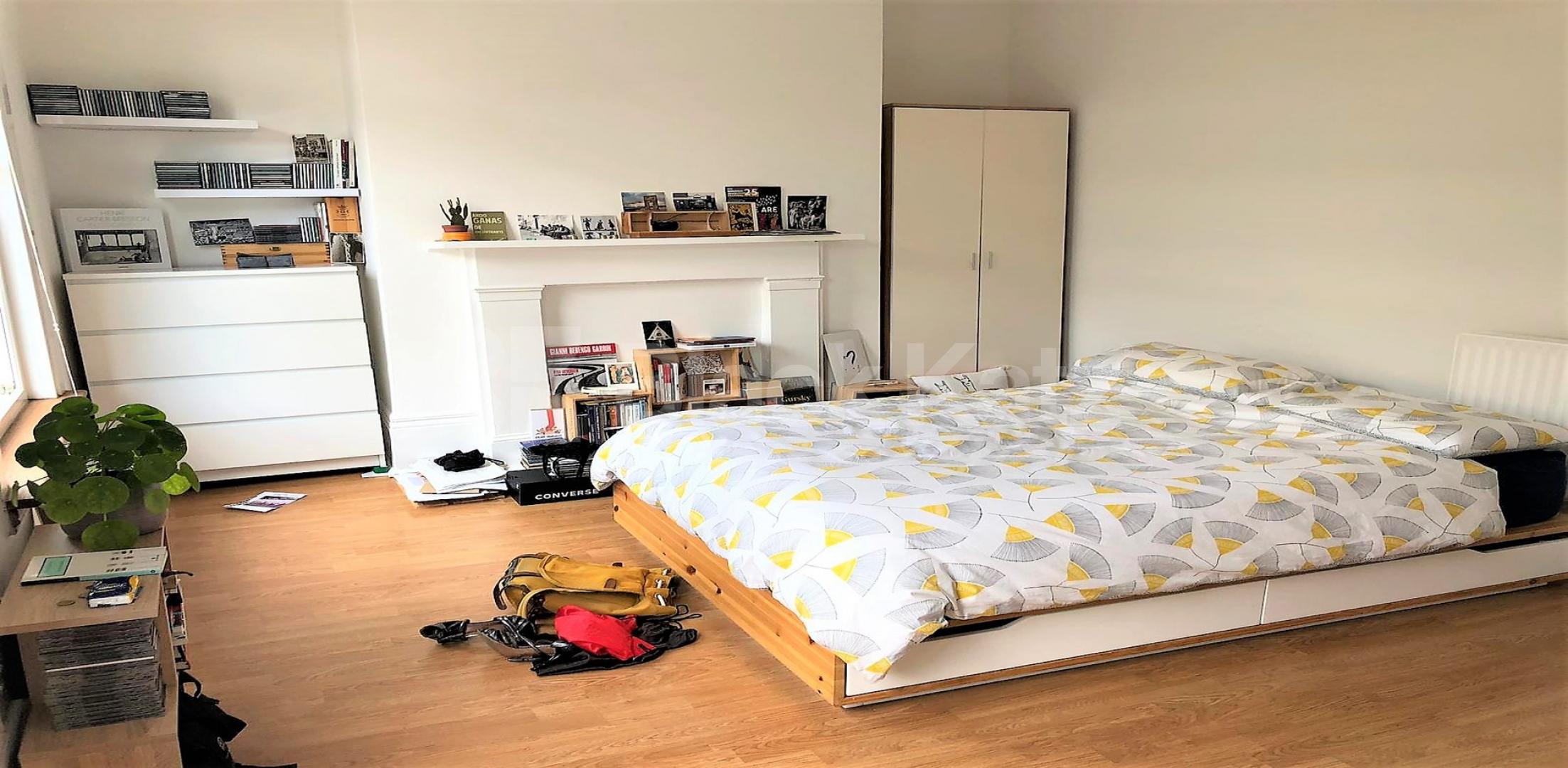 			4 BEDROOM HOUSE WITH PRIVATE GARDEN, 4 Bedroom, 1 bath, 1 reception House			 Shakspeare Walk, NEWINGTON GREEN-CANONBURY